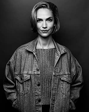 Official profile picture of Sarah Wharton