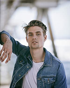 Official profile picture of Shayne Davis