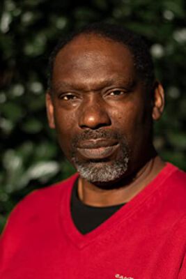 Official profile picture of Simon Akinwunmi