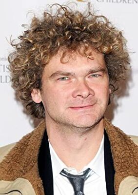 Official profile picture of Simon Farnaby