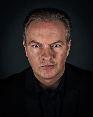 Official profile picture of Simon Weir