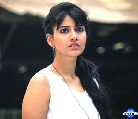 Photo of Smriti Kalra at a concert