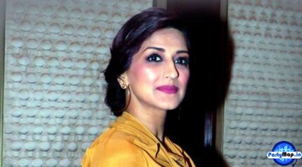Photo of Sonali Bendre at a concert