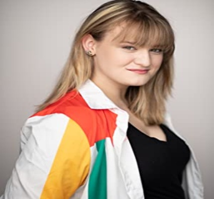 Official profile picture of Sophia Carlin