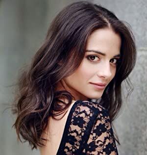 Official profile picture of Stephanie Leonidas