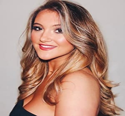 Official profile picture of Stephanie Lyn