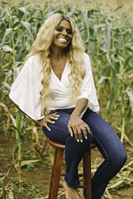 Official profile picture of Tara Elise