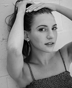 Official profile picture of Tara Rose Schreiber