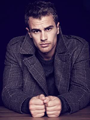 Official profile picture of Theo James