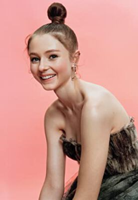 Official profile picture of Thomasin McKenzie Movies