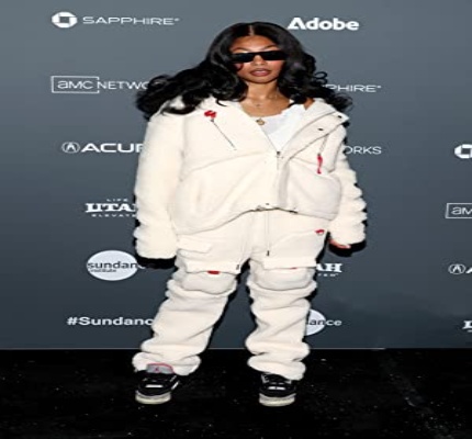 Official profile picture of Tia Nomore