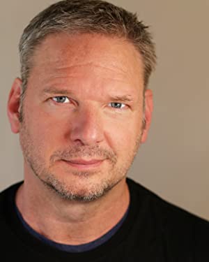 Official profile picture of Tom Kiesche