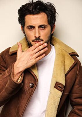 Official profile picture of Tomer Capone