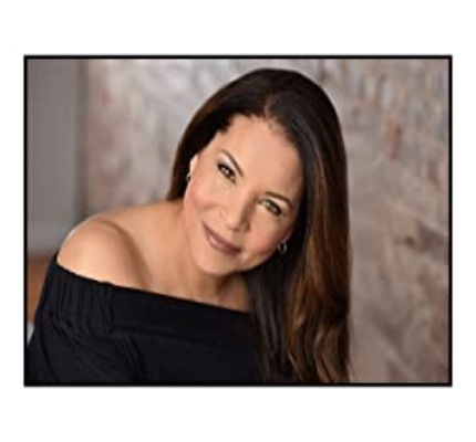 Official profile picture of Traci Wolfe