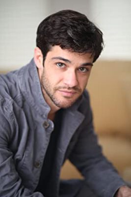 Official profile picture of Travis Laughlin