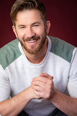 Official profile picture of Travis Lincoln Cox