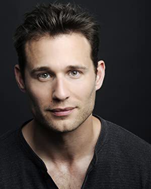 Official profile picture of Travis Oliver