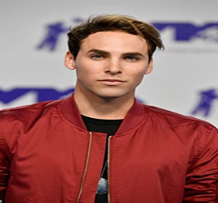 Official profile picture of Tristan Tales
