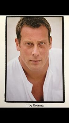 Official profile picture of Troy Brenna