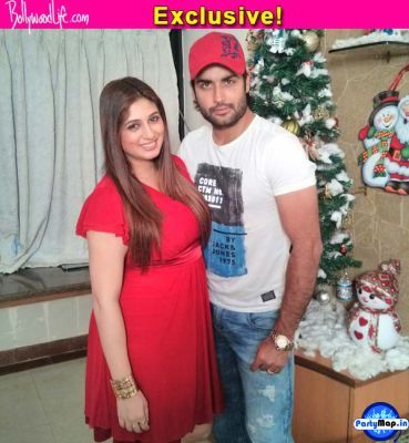 Photo of Vahbbiz Dorabjee at a show