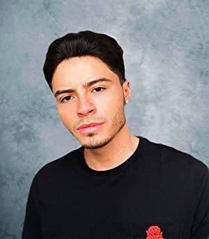 Official profile picture of Victor Alvarado