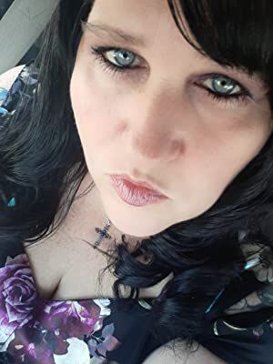 Official profile picture of Violet Thomas