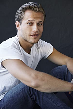 Official profile picture of Wyatt Nash