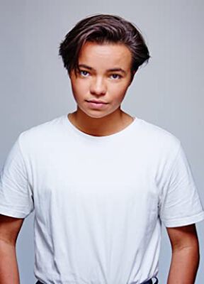 Official profile picture of Zoe Terakes