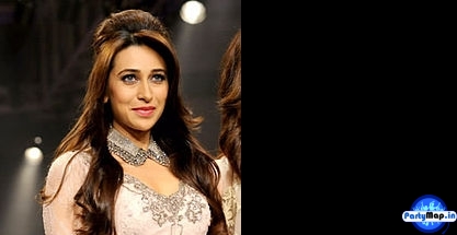 Photo of Karishma Kapoor at a concert