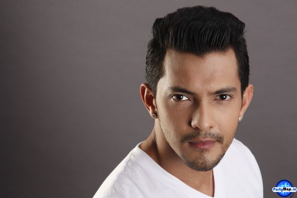 Official profile picture of Aditya Narayan