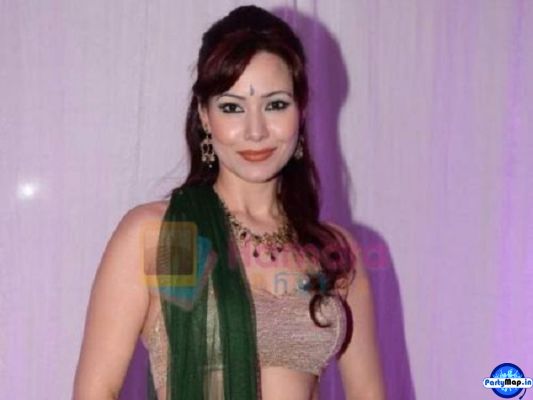 Photo of Deepa Bakshi at an appearance