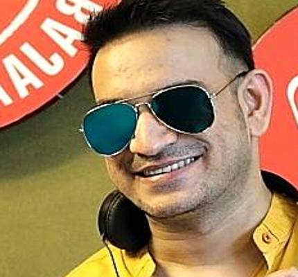 Official profile picture of RJ Praveen