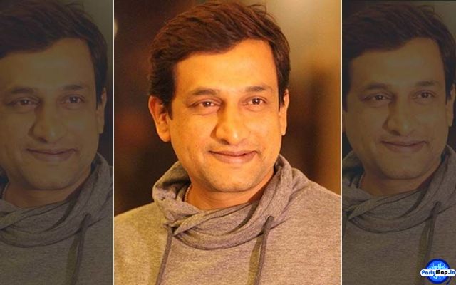 Photo of Prasad Oak at a concert