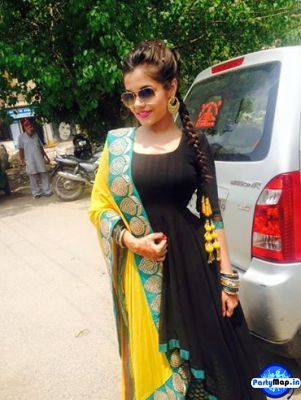 Photo of Priyanka Bhalla at a concert