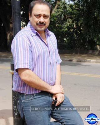 Photo of Sachin Khedekar at a concert