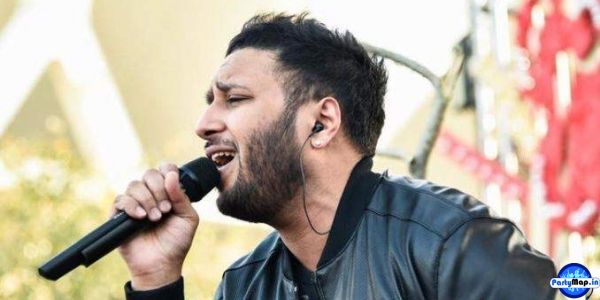 Photo of Ash King at an appearance