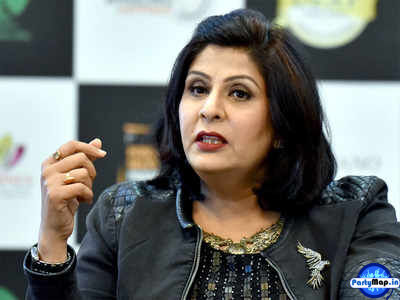 Photo of Deepa Malik at a show