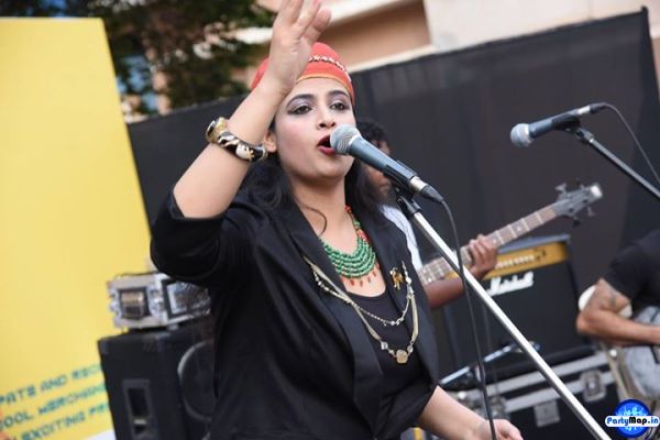 Photo of Abha Hanjura at an appearance