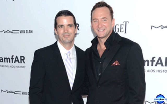 Photo of Clinton Kelly at a concert