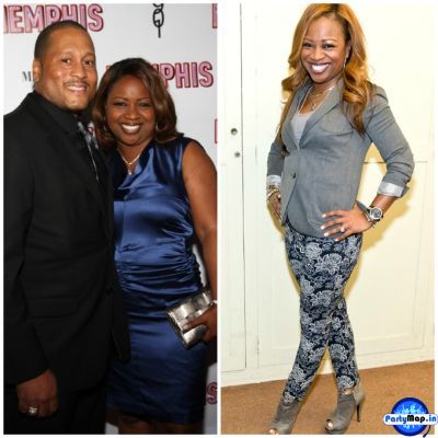 Photo of Gina Neely at a show