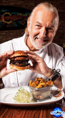 Photo of Hubert Keller at a show