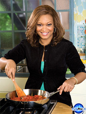Photo of Sunny Anderson at an appearance