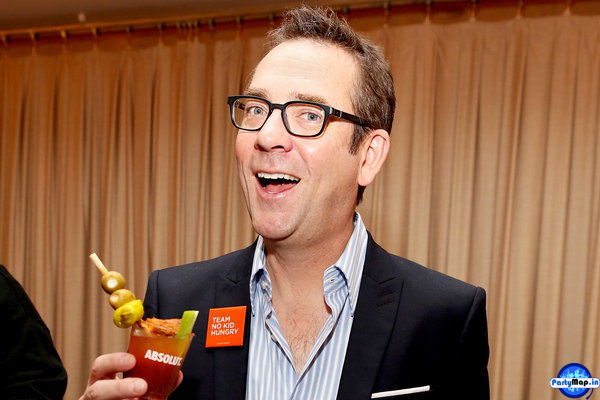 Photo of Ted Allen at a show