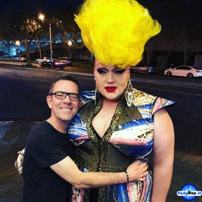 Photo of Ted Allen at an appearance