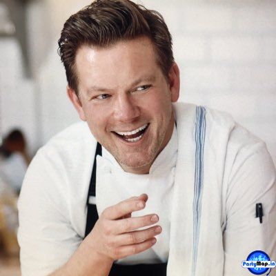 Photo of Tyler Florence at a show