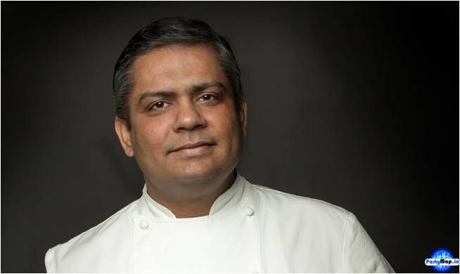 Photo of Vivek Singh at a show