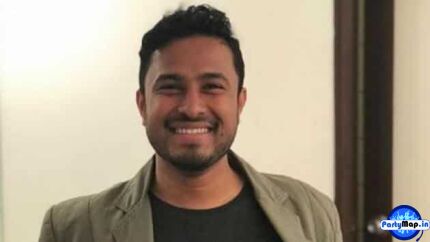 Photo of Abish Mathew at a concert