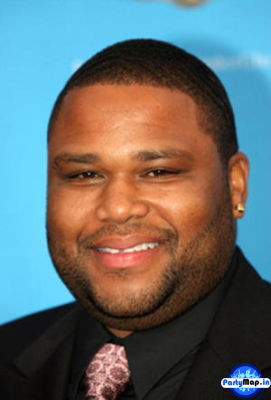Photo of Anthony Anderson at a show