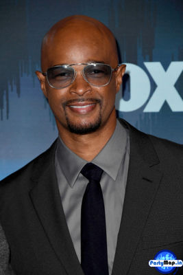 Photo of Damon Wayans at a concert