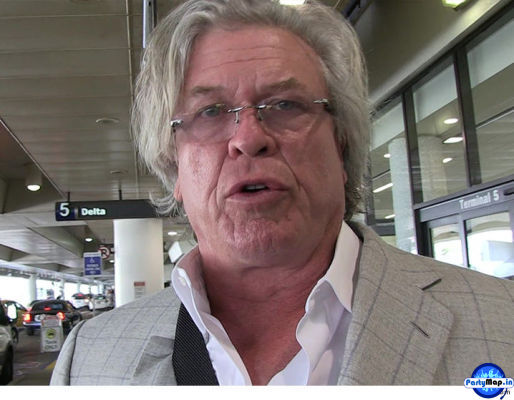 Photo of Ron White at a show